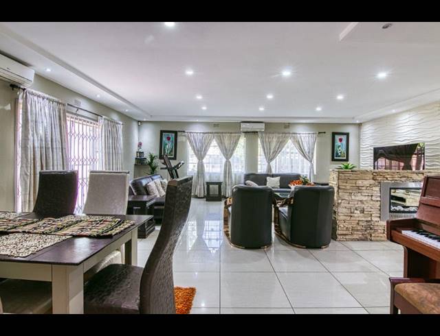 3 BEDROOM APARTMENT FOR SALE IN KENSINGTON B